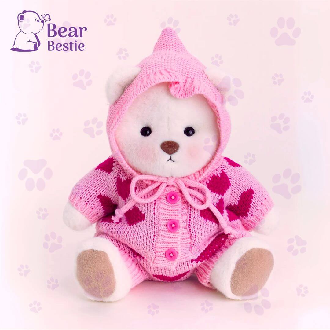 Bear Bestie - Heart Sweater Outfit